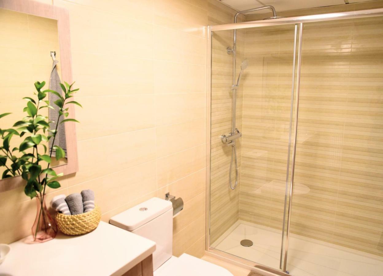 Homely Malaga Don Cristian Con Parking Privado Buitenkant foto