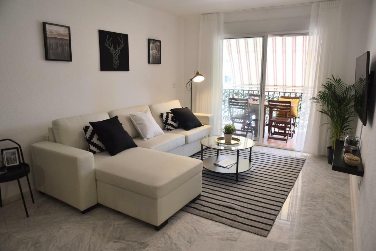 Homely Malaga Don Cristian Con Parking Privado Buitenkant foto