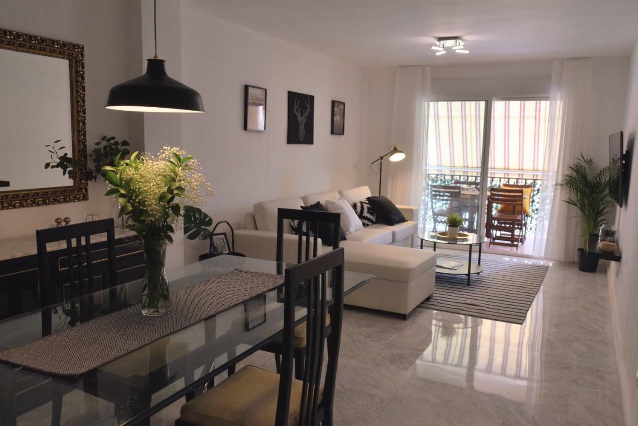 Homely Malaga Don Cristian Con Parking Privado Buitenkant foto