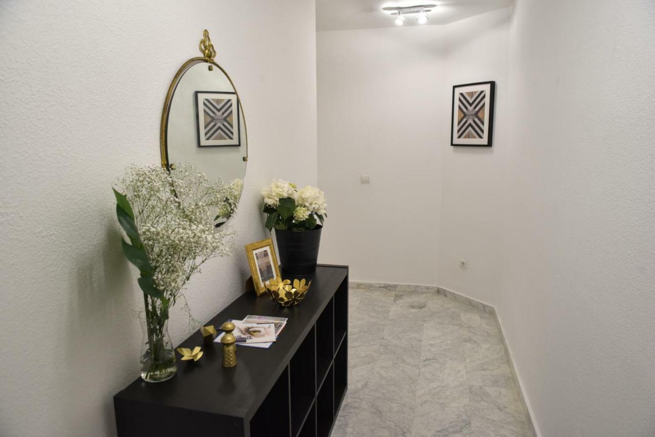 Homely Malaga Don Cristian Con Parking Privado Buitenkant foto