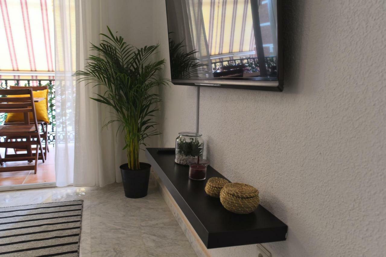 Homely Malaga Don Cristian Con Parking Privado Buitenkant foto